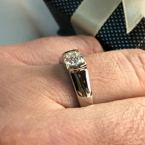 1 ct round diamond ring​