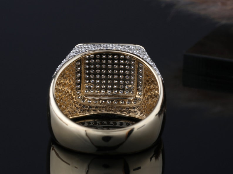 Round Cut Pave Multi Row Halo Pattern Diamond Engagement Band